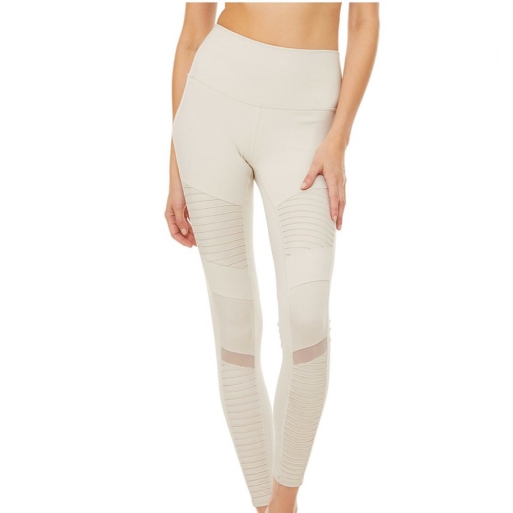 Alo Yoga Leggings- color: Bone